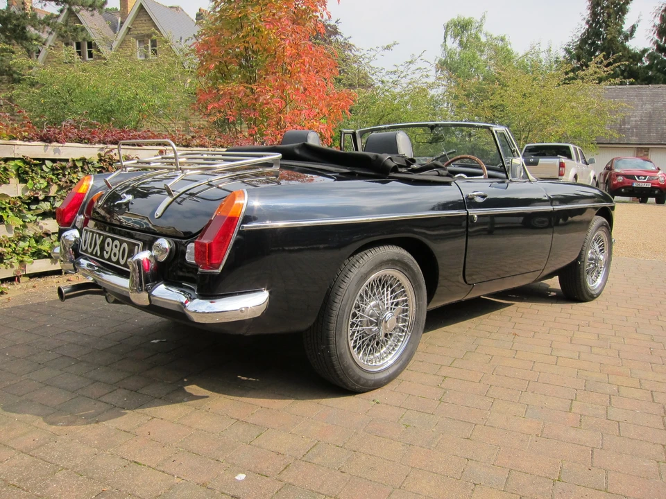 2010 MG MGB Roadster - Image 11 of 31