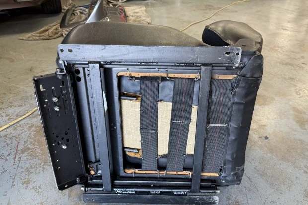 Parts & Memorabilia Seats & Interior - Image 3 of 4