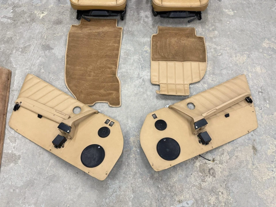 Parts & Memorabilia Seats & Interior - Image 4 of 5