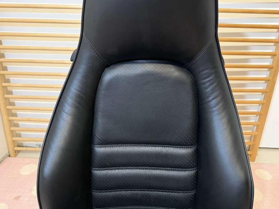 Parts & Memorabilia Seats & Interior - Image 13 of 31