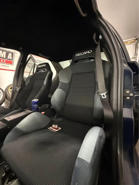 Parts & Memorabilia Seats & Interior - Image 2 of 2