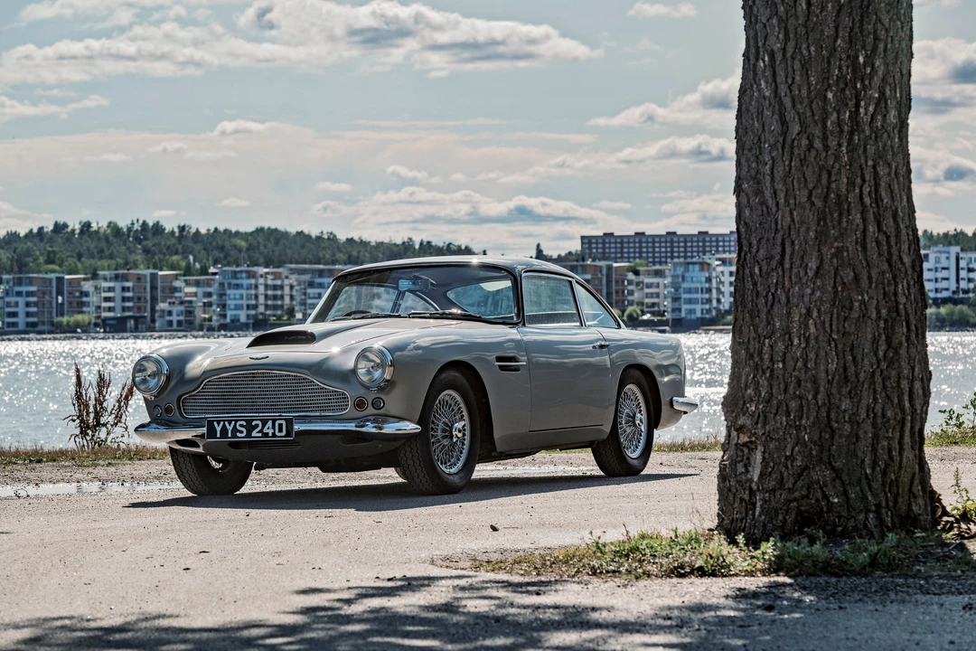 Aston Martin DB4 - Image 14 of 31