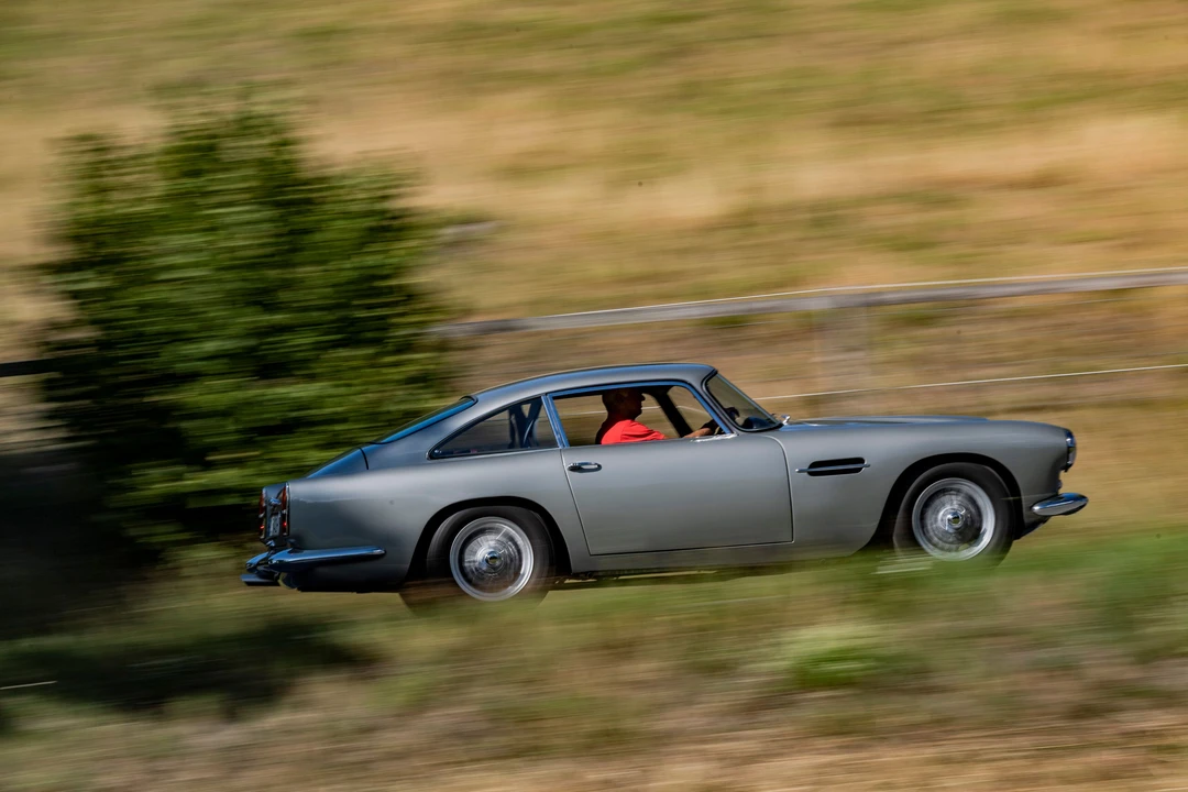 Aston Martin DB4 - Image 7 of 31