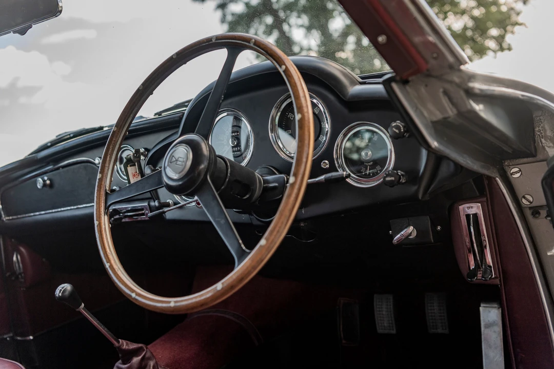Aston Martin DB4 - Image 25 of 31