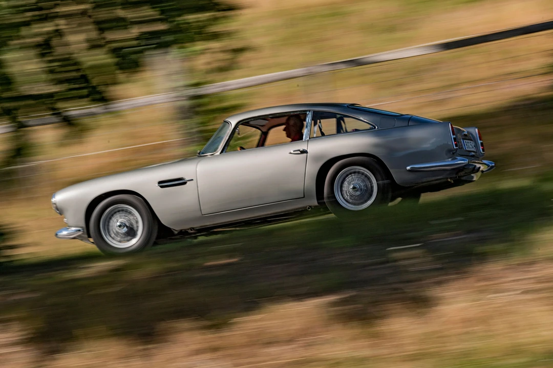 Aston Martin DB4 - Image 8 of 31