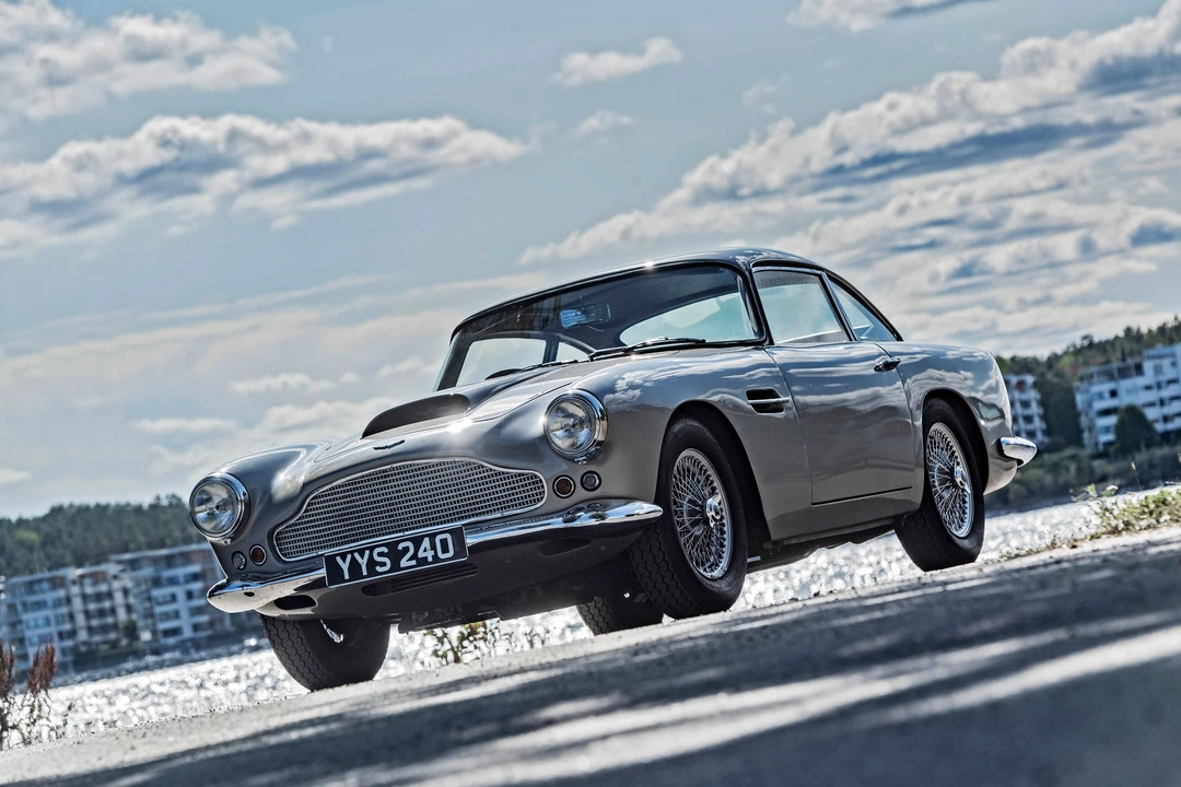 Aston Martin DB4 - Image 13 of 31