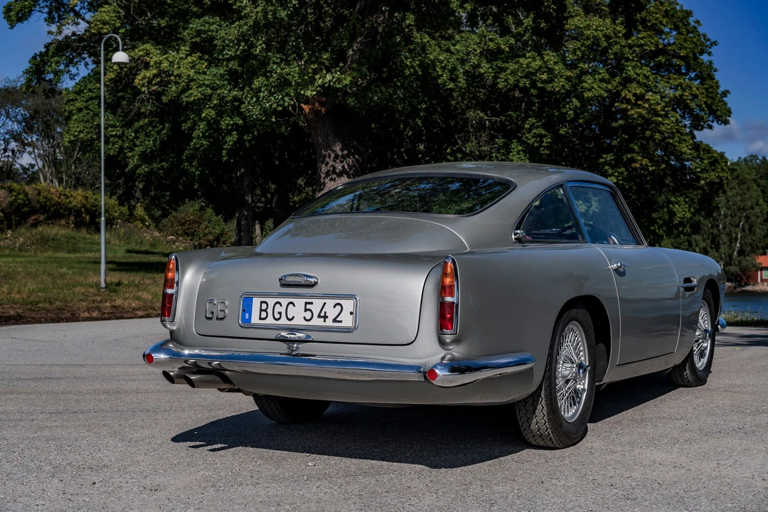 Aston Martin DB4 - Image 12 of 31