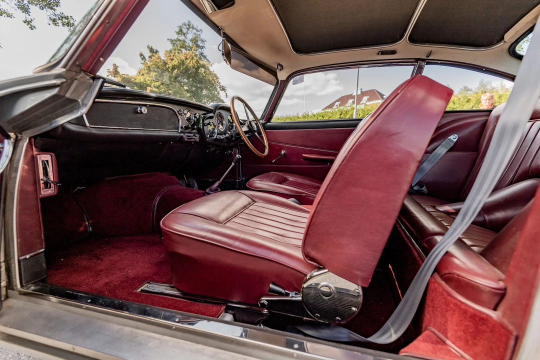 Aston Martin DB4 - Image 22 of 31