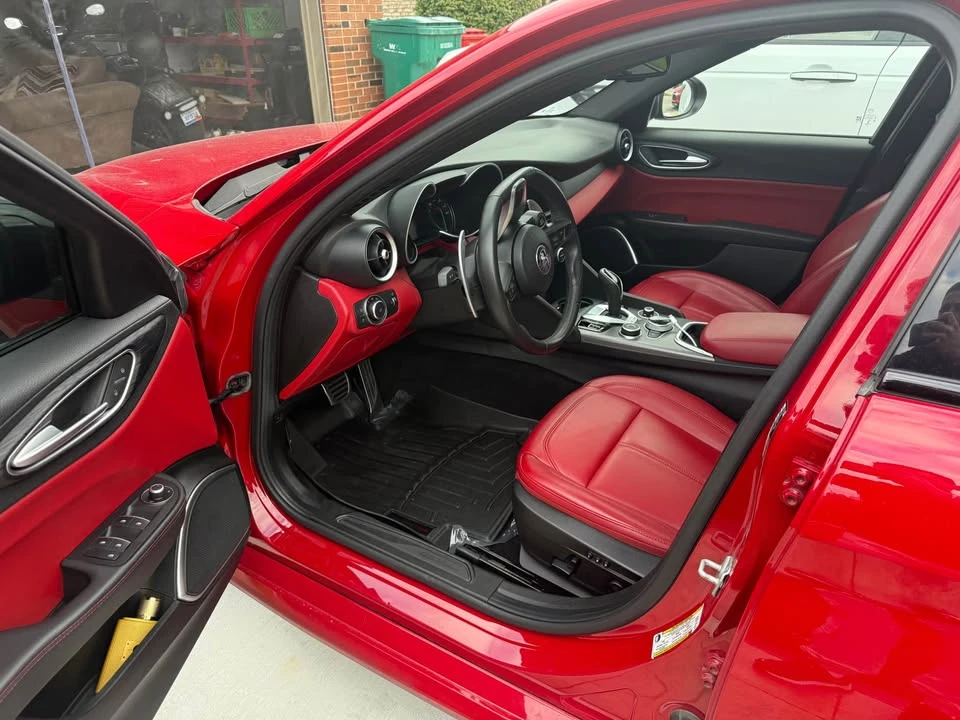 2020 Alfa Romeo Giulia - Image 5 of 10