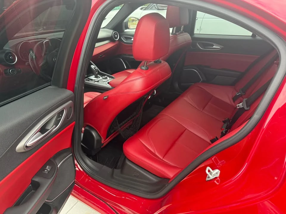 2020 Alfa Romeo Giulia - Image 2 of 10