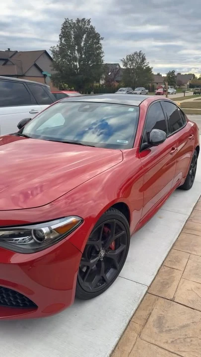 2020 Alfa Romeo Giulia - Image 10 of 10