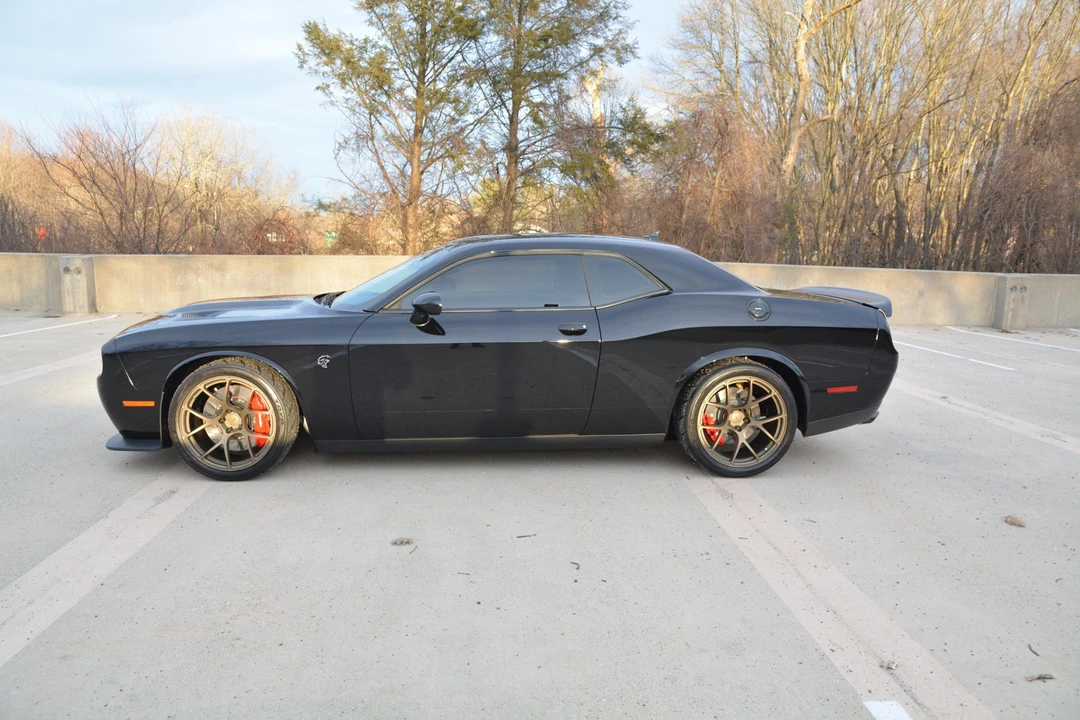 2015 Dodge Challenger SRT Hellcat 3rd Gen - Image 11 of 31