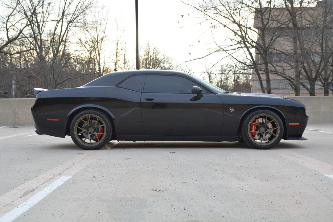 2015 Dodge Challenger SRT Hellcat 3rd Gen - Image 27 of 31