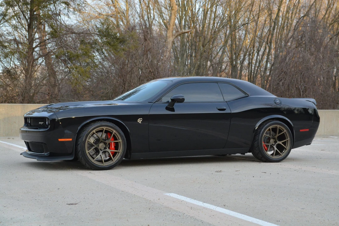 2015 Dodge Challenger SRT Hellcat 3rd Gen - Image 10 of 31