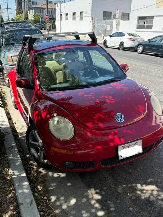 2006 Volkswagen New Beetle - Image 6 of 11