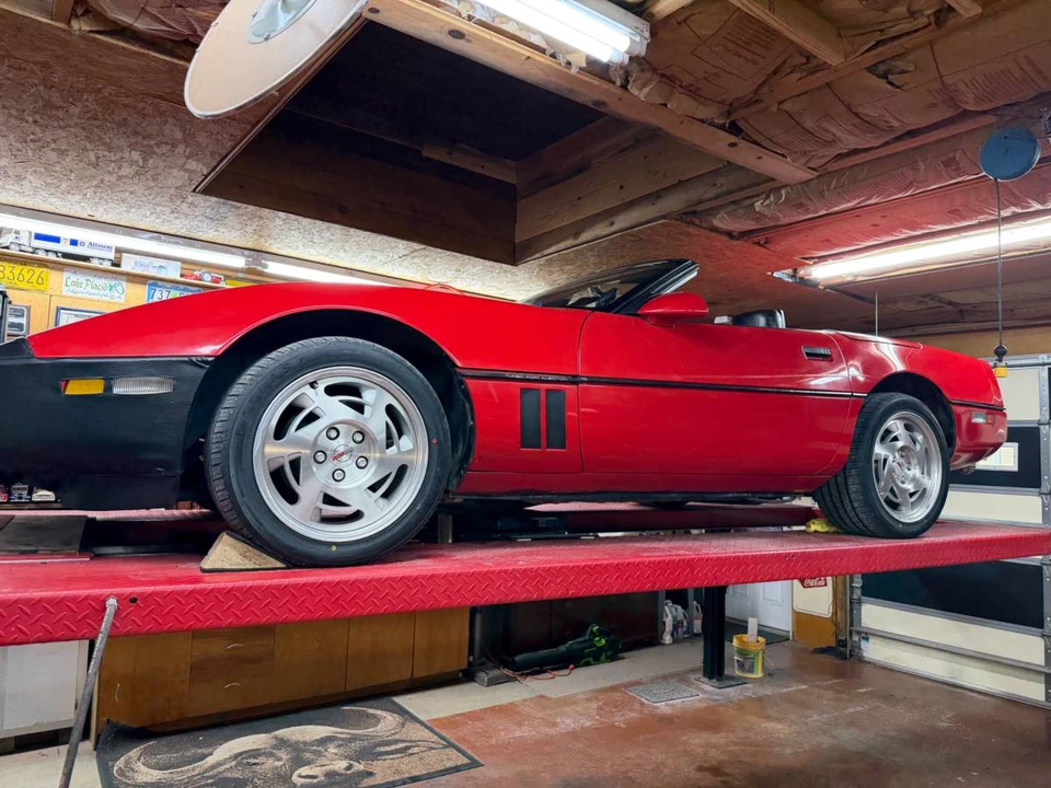 1990 Chevrolet Corvette C4 - Image 11 of 20