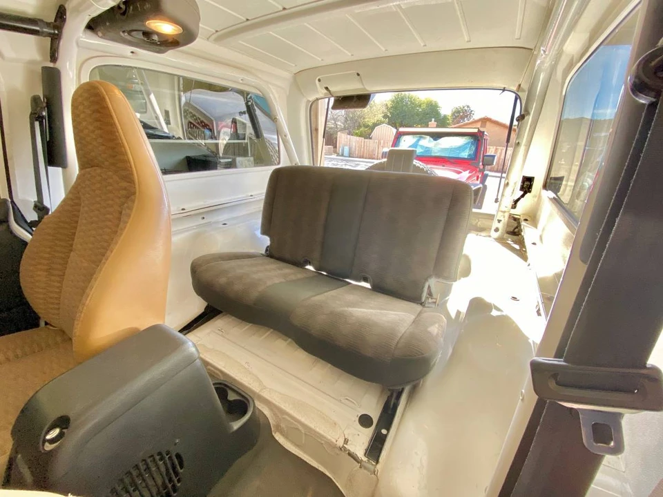 2004 Jeep TJ Wrangler - Image 10 of 13