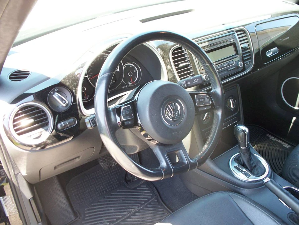 2014 Volkswagen A5 Beetle - Image 6 of 8