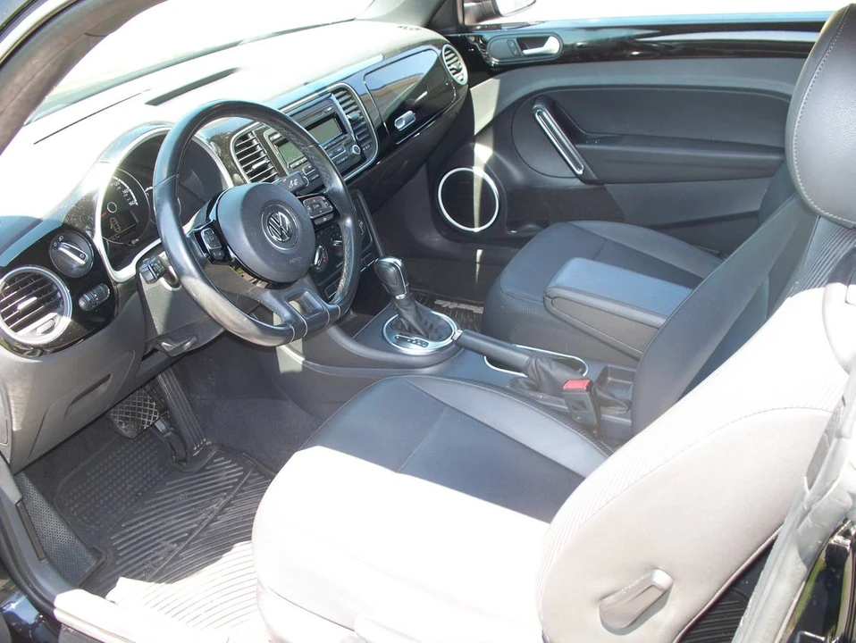 2014 Volkswagen A5 Beetle - Image 5 of 8
