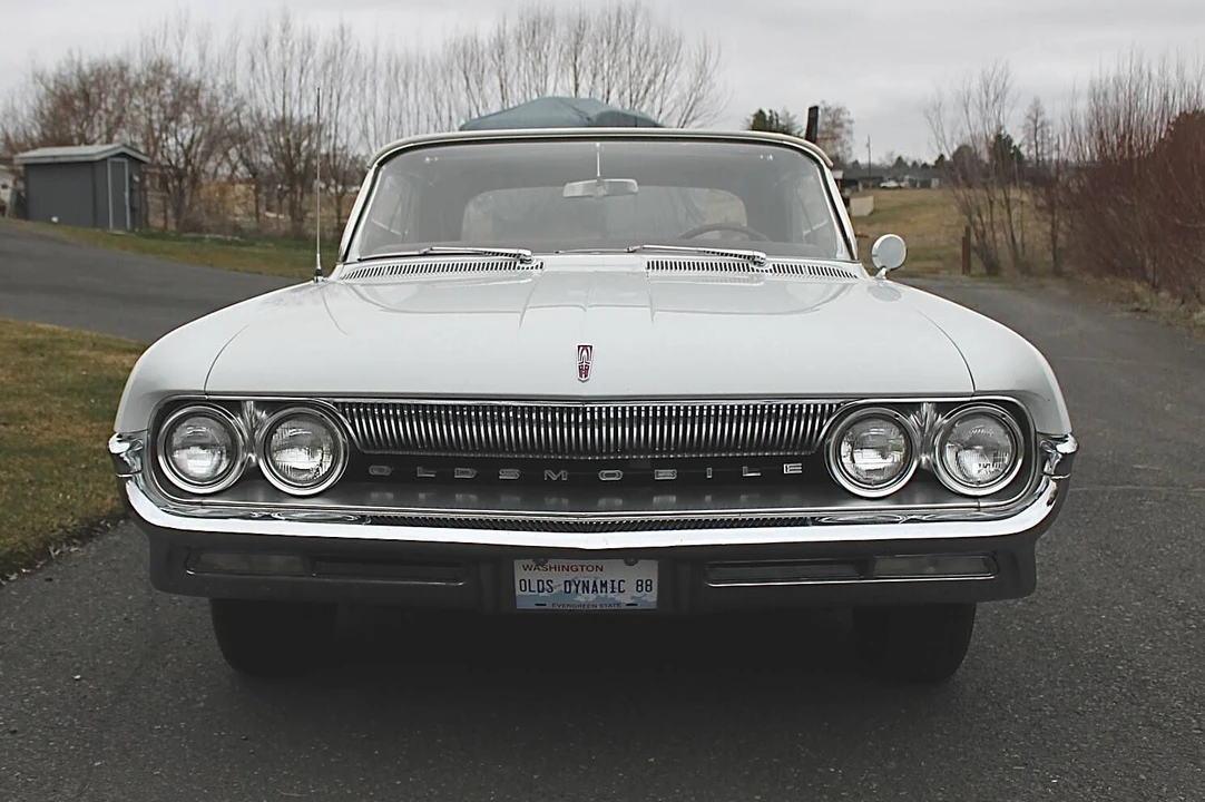 1961 Oldsmobile 88 - Image 3 of 10