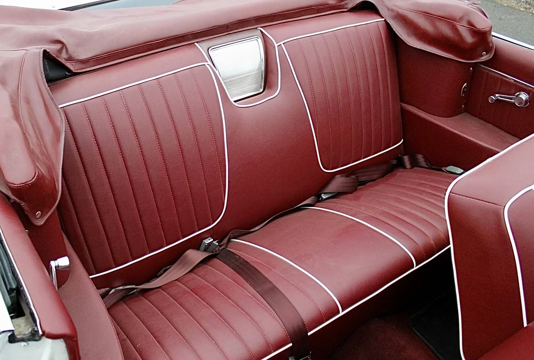 1961 Oldsmobile 88 - Image 6 of 10