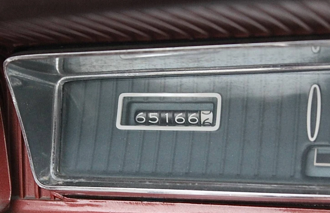 1961 Oldsmobile 88 - Image 10 of 10