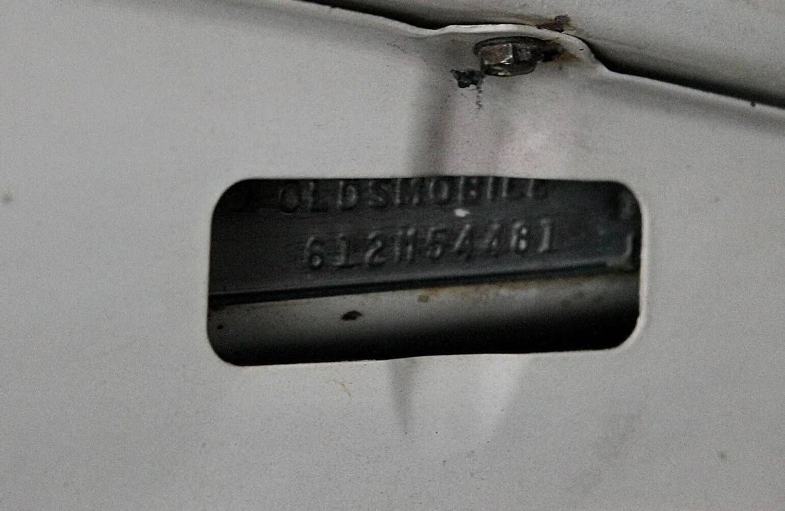 1961 Oldsmobile 88 - Image 9 of 10