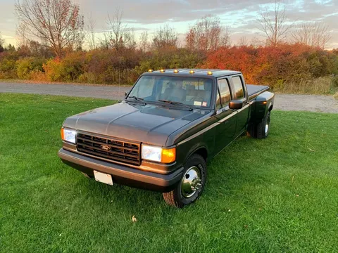1989 Ford F-350 Super Duty XL Crew Cab Dually Pickup