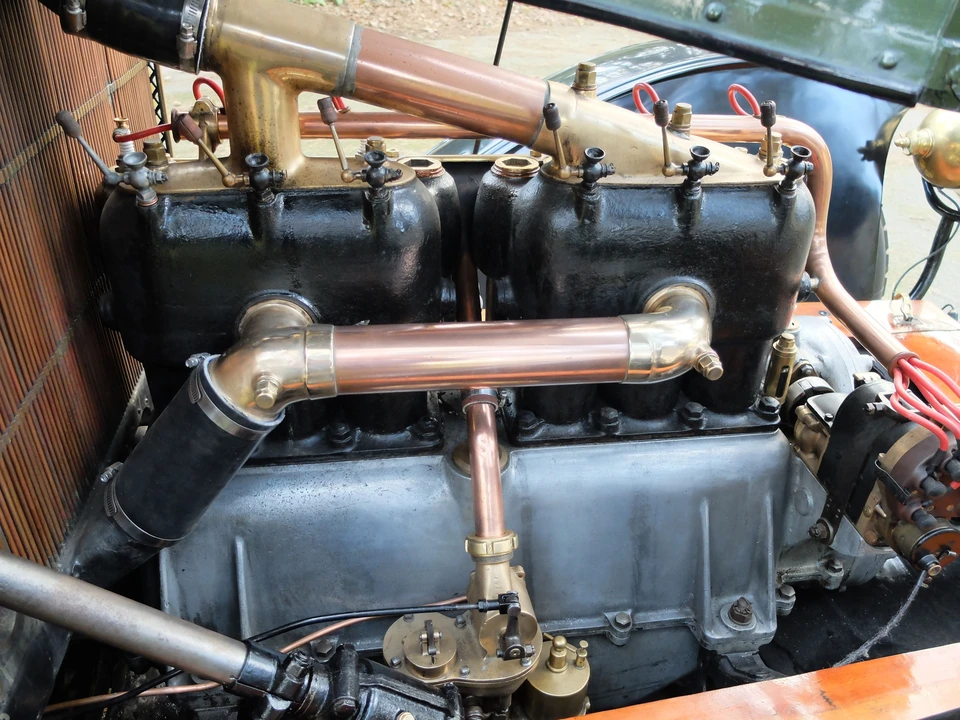 Renault - Image 18 of 19