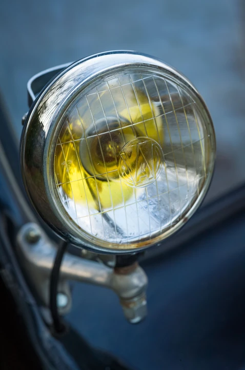 Renault 4CV - Image 26 of 31