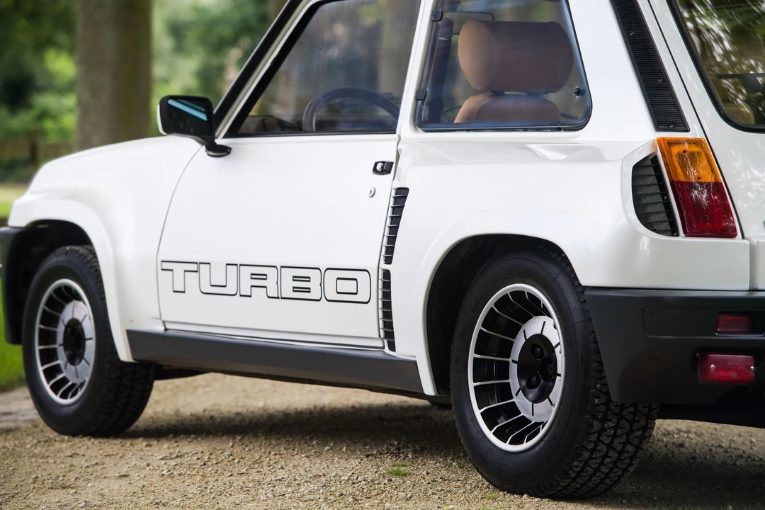 Renault 5 Turbo 2 - Image 19 of 31