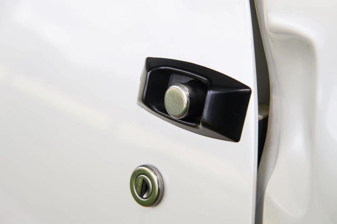 Renault 5 Turbo 2 - Image 27 of 31