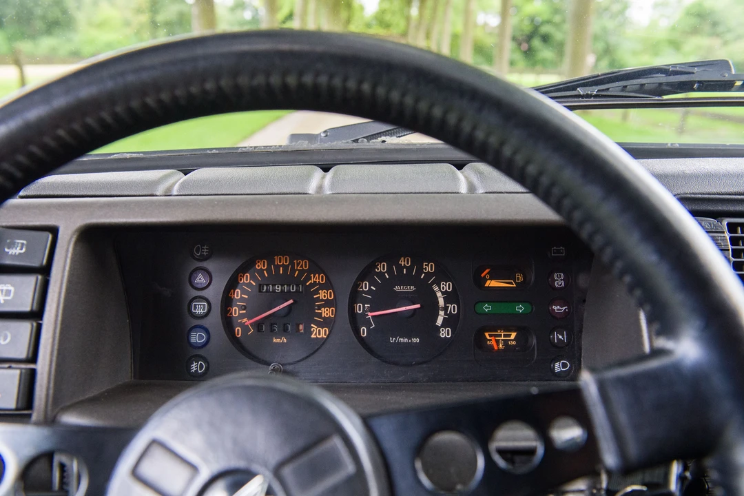 Renault 5 Turbo 2 - Image 8 of 31