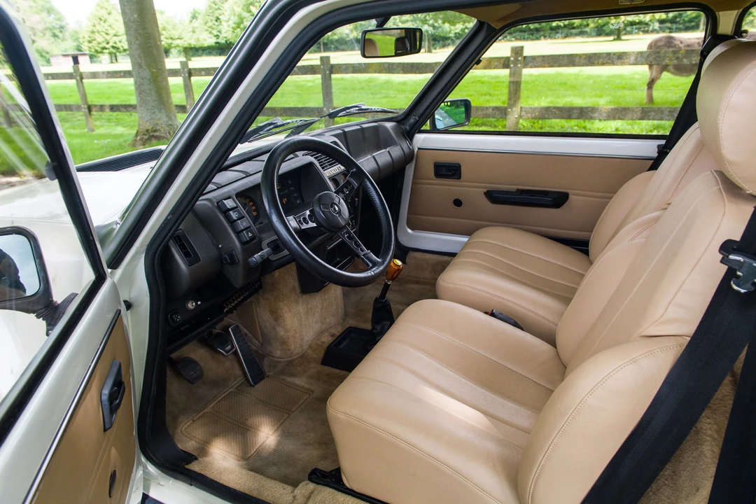 Renault 5 Turbo 2 - Image 7 of 31