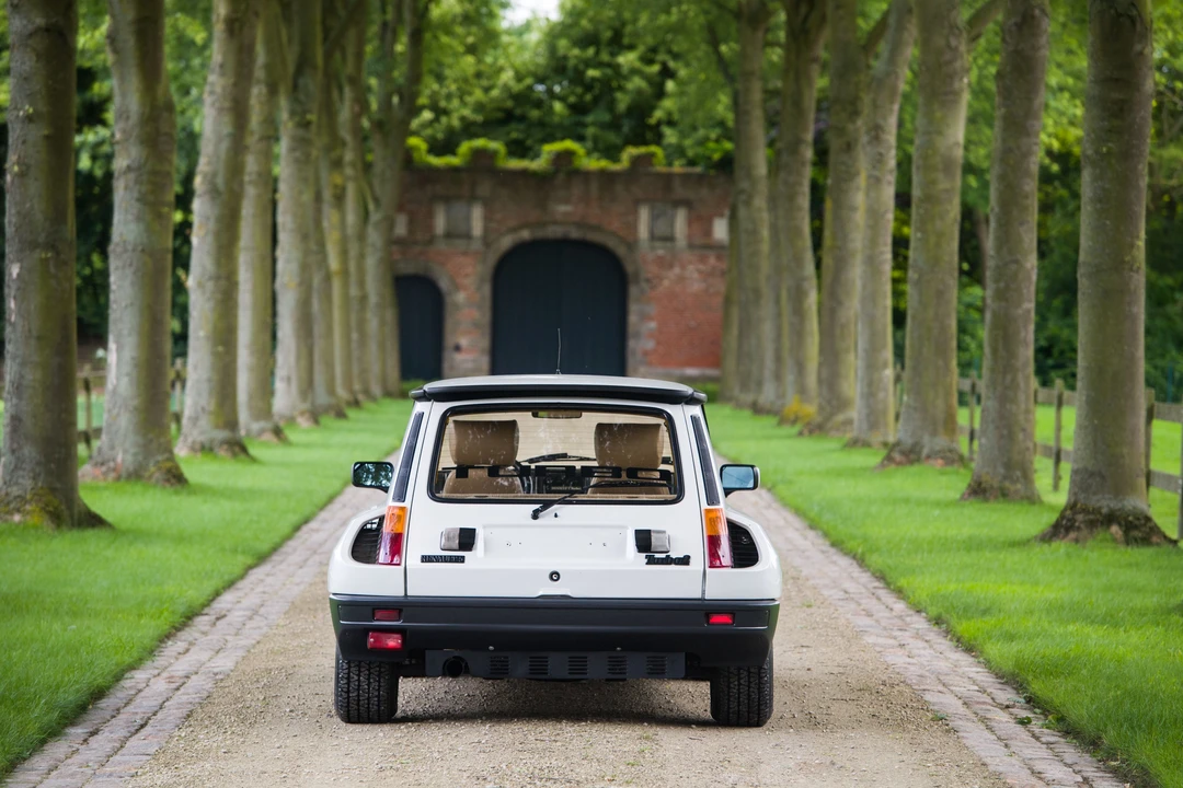 Renault 5 Turbo 2 - Image 6 of 31