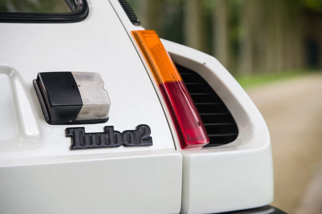 Renault 5 Turbo 2 - Image 24 of 31