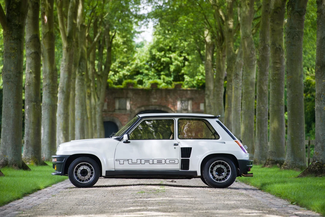 Renault 5 Turbo 2 - Image 4 of 31