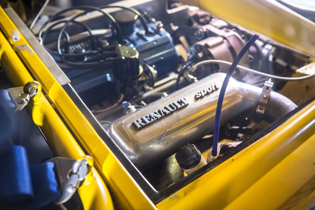 Renault 5 Turbo 1 - Image 8 of 13