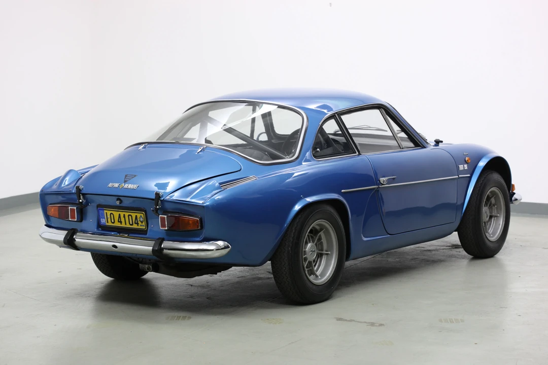 Renault - Image 3 of 15
