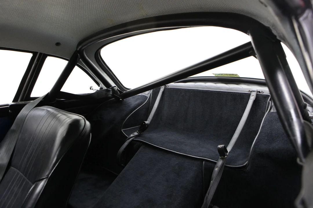Renault - Image 11 of 15