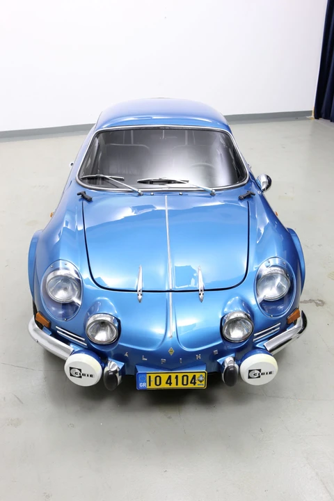 Renault - Image 6 of 15