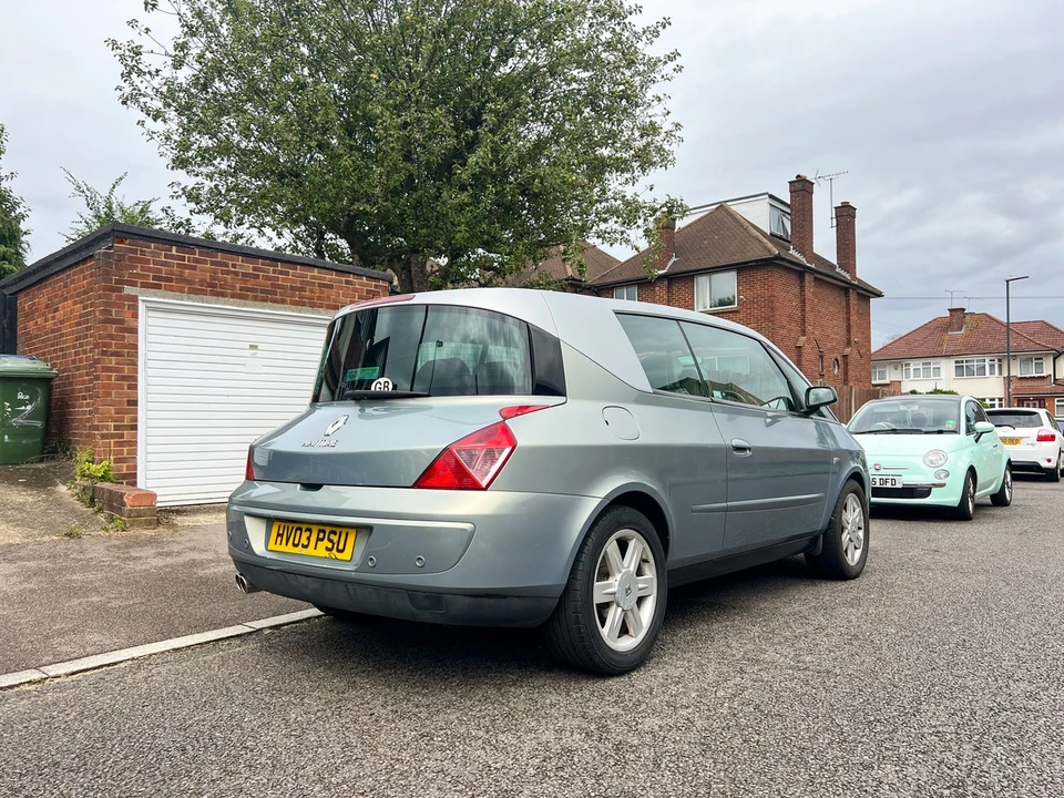 2003 Renault - Image 21 of 30