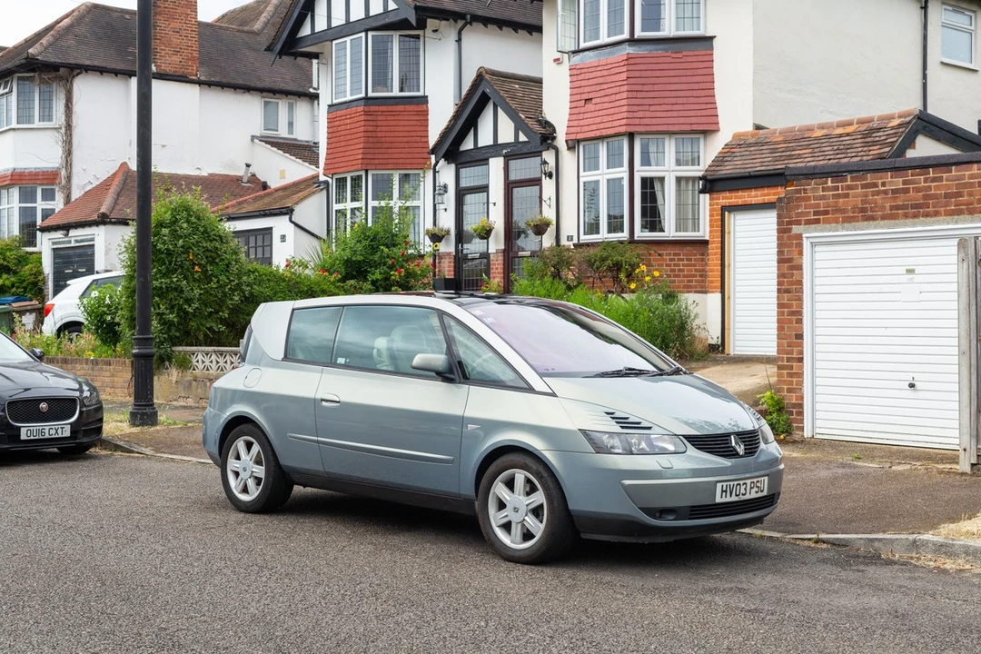 2003 Renault - Image 3 of 30