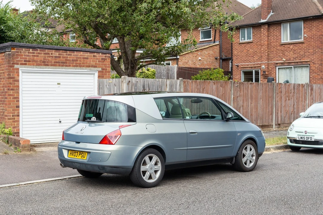 2003 Renault - Image 17 of 30