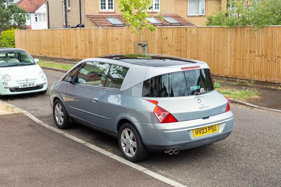 2003 Renault - Image 16 of 30