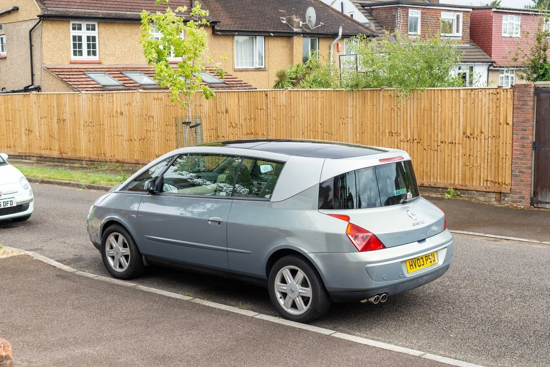 2003 Renault - Image 14 of 30