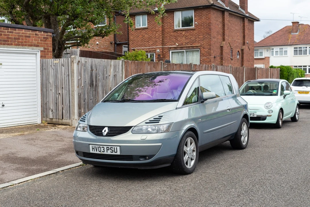 2003 Renault - Image 9 of 30