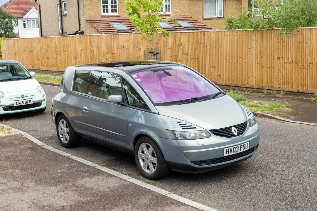 2003 Renault - Image 5 of 30