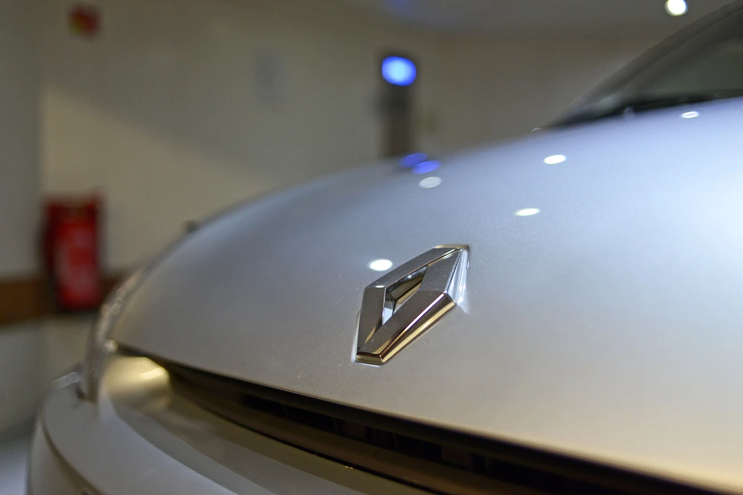 Renault Clio 2nd Gen - Image 21 of 26