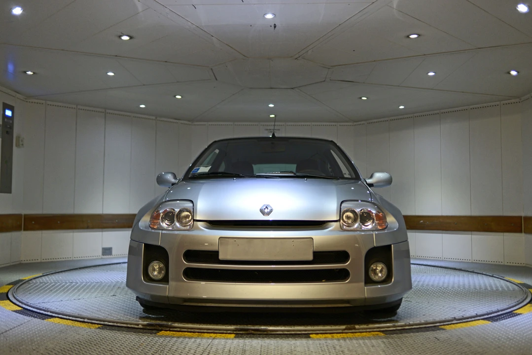 Renault Clio 2nd Gen - Image 4 of 26